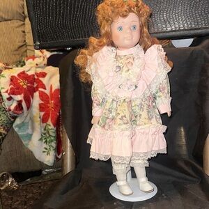 Source Unknown Floral Lace Doll with Pink Accents